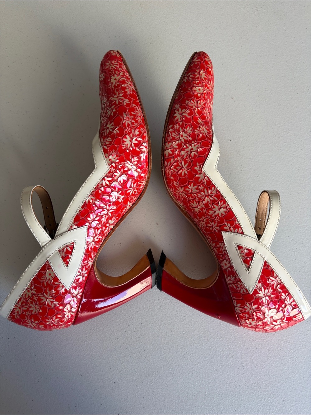 John Fluevog Millie Red Floral Patent Mary Jane Heels Pumps Size 8.5 - Picture 6 of 16